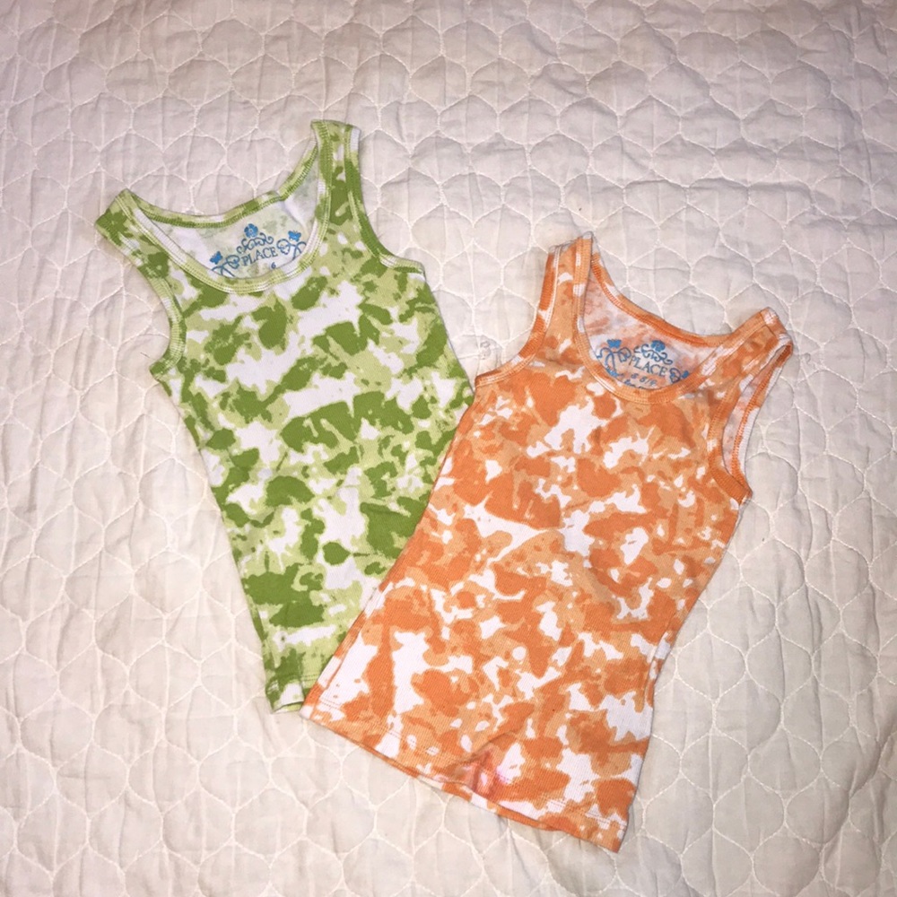 2 girls summer Tank Tops